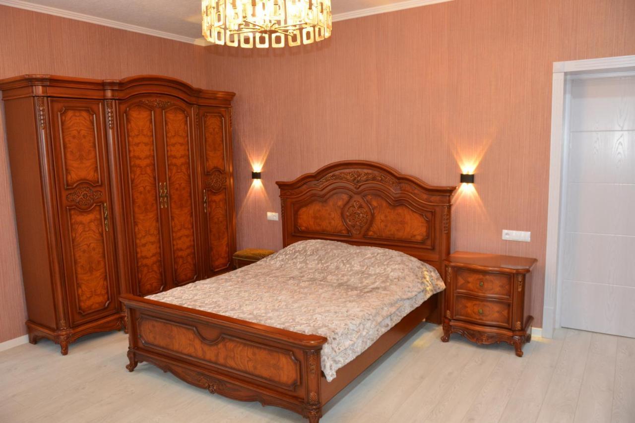Khorgo Hotel Gori Buitenkant foto