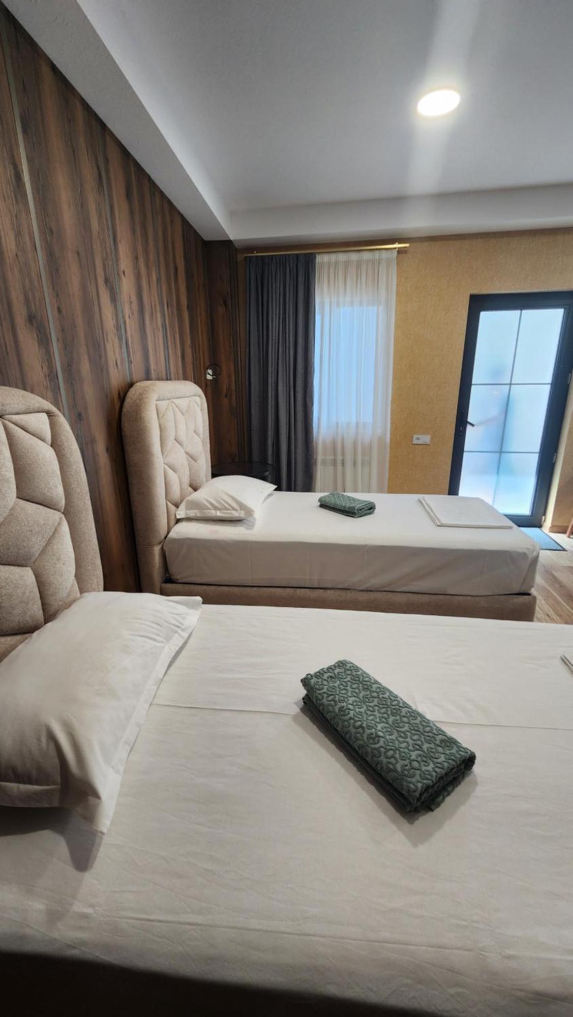 Khorgo Hotel Gori Buitenkant foto