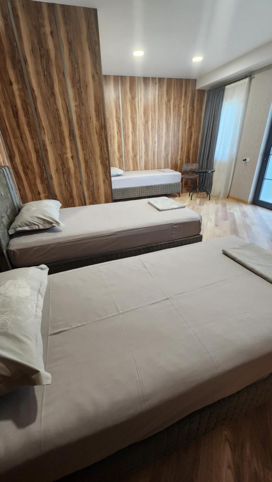 Khorgo Hotel Gori Buitenkant foto