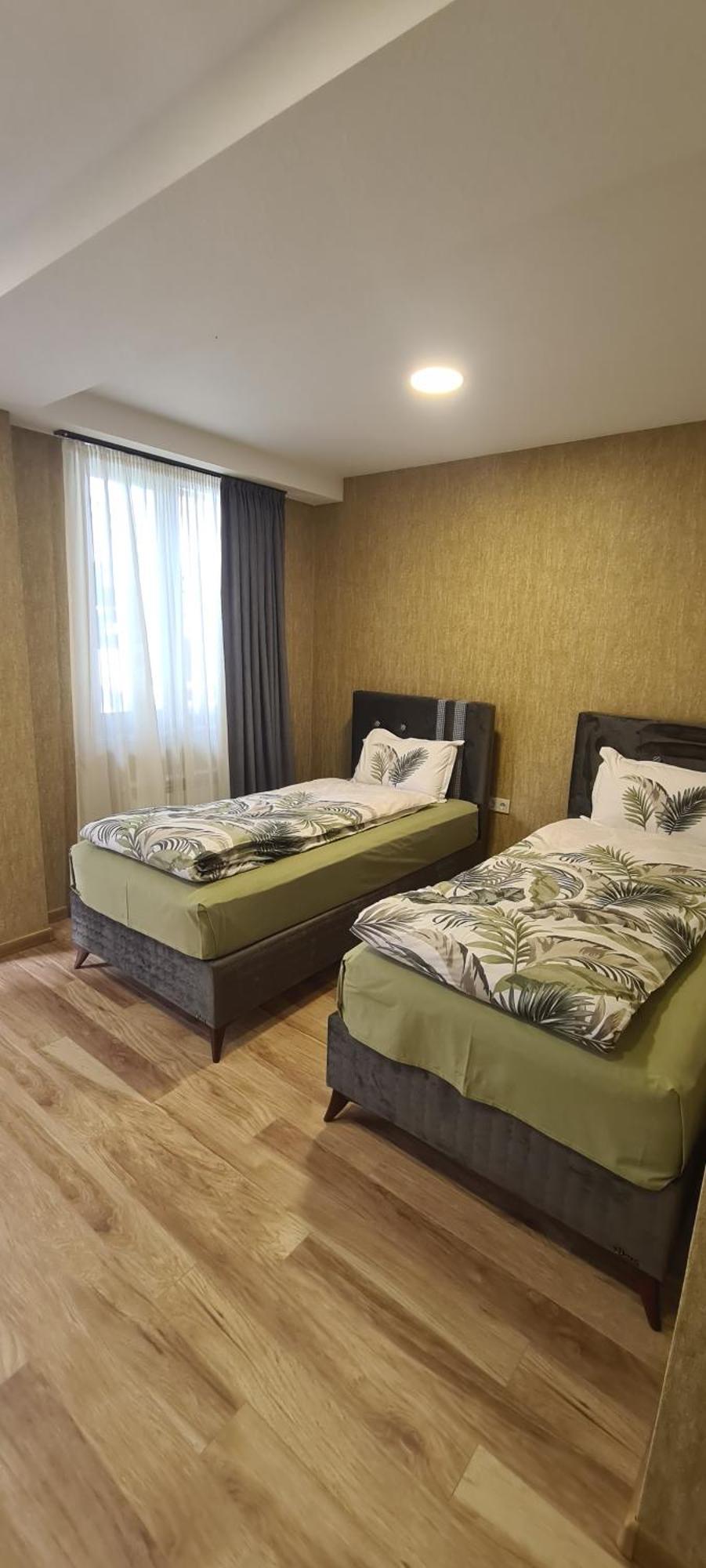 Khorgo Hotel Gori Buitenkant foto